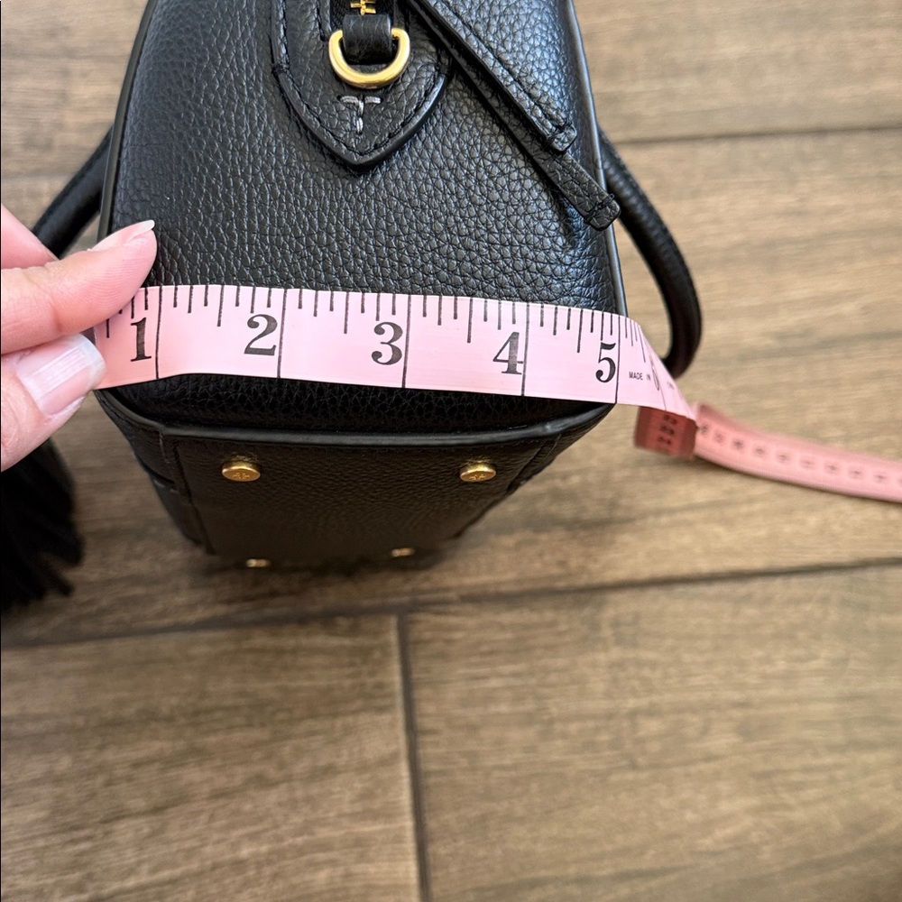Tory Burch Black Leather Satchel. Good condition. - Picture 12 of 13